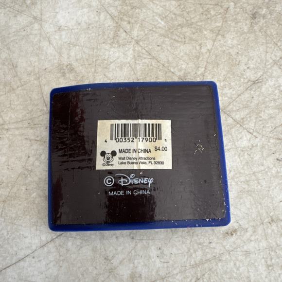 DISNEY PIN - CASTAWAY CAY Bahamas Painted Scene Cruise Line Magnet - Picture 5 of 5